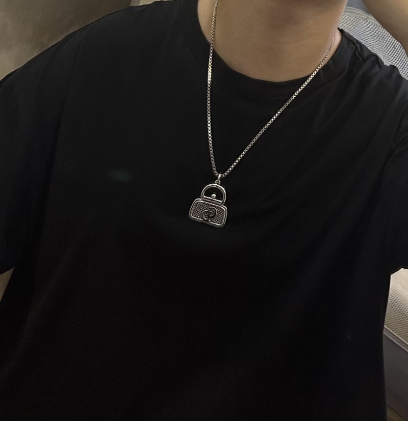 chr1st1an D10r necklaces